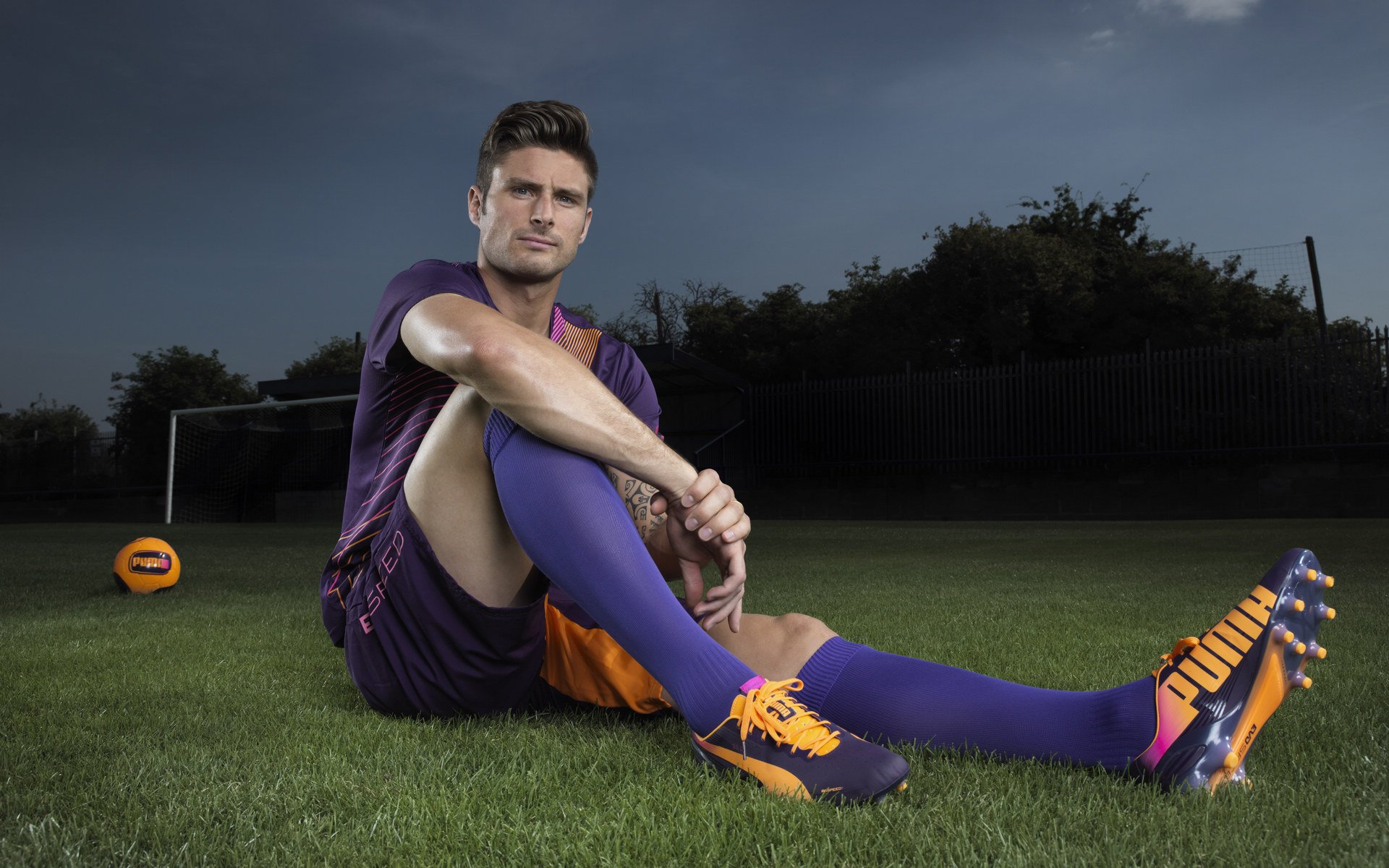 -“青少年足球珍藏活动在全国多地同步进行”，青少年足球普及